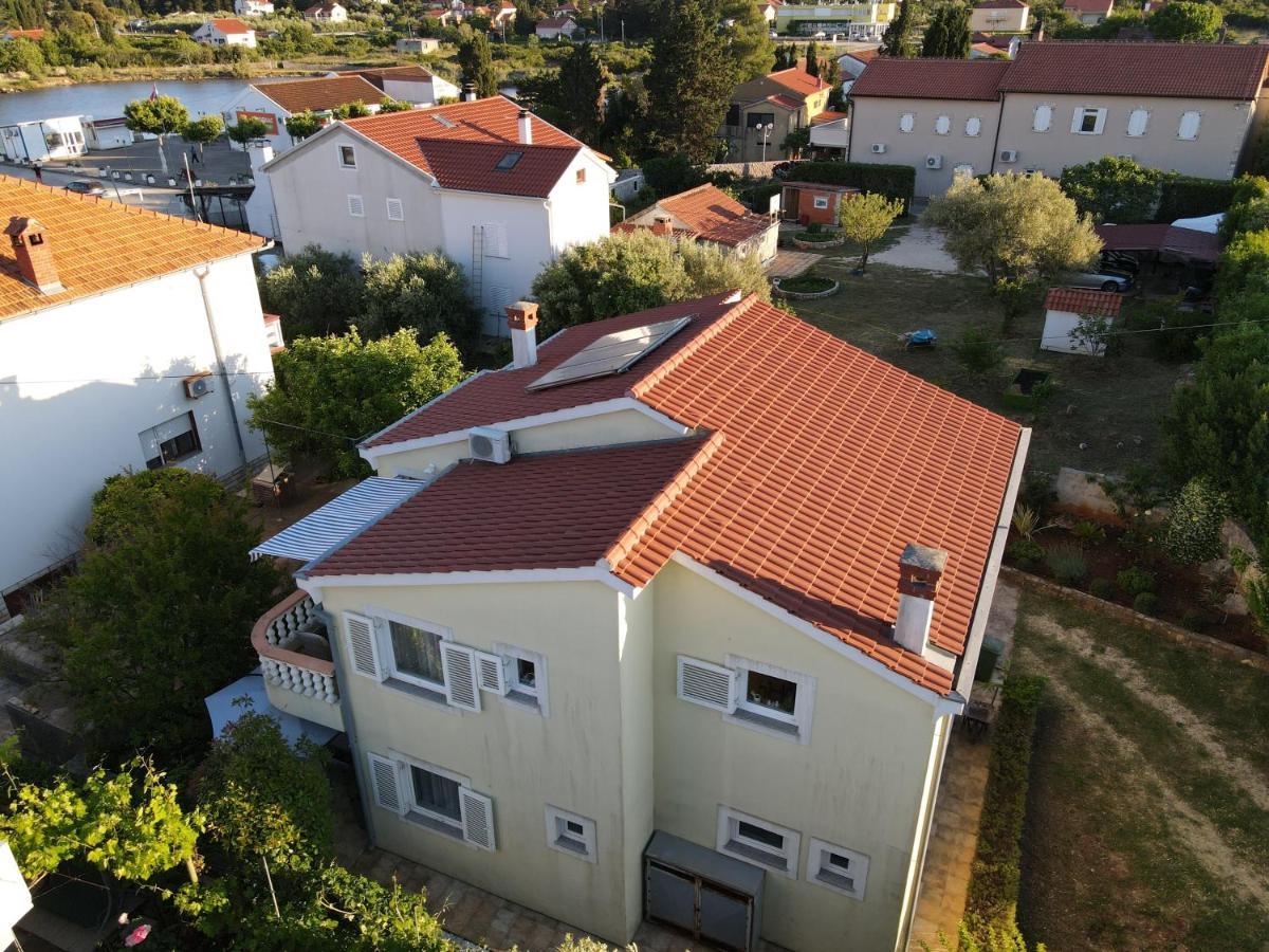 Apartmani Lenka Углян Экстерьер фото