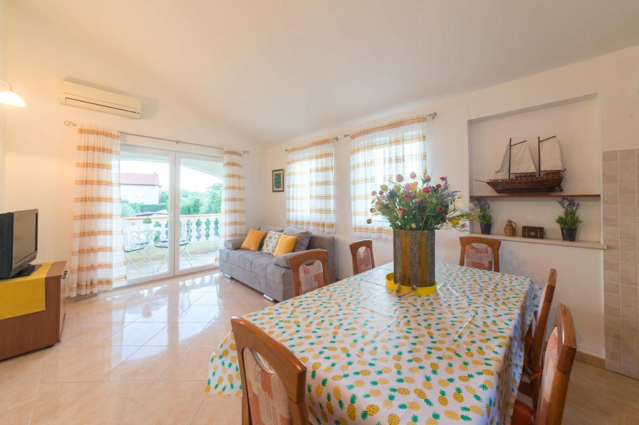 Apartmani Lenka Углян Экстерьер фото
